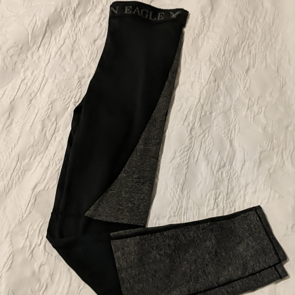 American Eagle Black and Gray Leggings